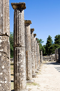 希腊奥林匹亚的古柱和遗址