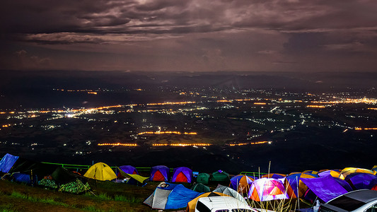 Phu Tubberk 的夜景