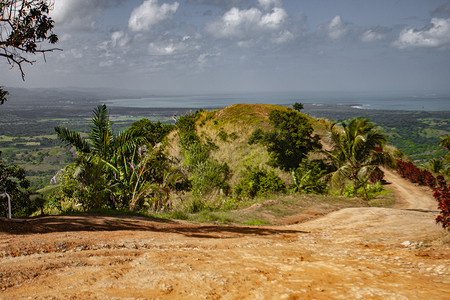 多米尼加共和国的 Montaña Redonda 景观 24