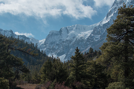 徒步安纳布尔纳峰环山，Marshyangdi 河谷