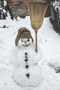 院子里的雪人