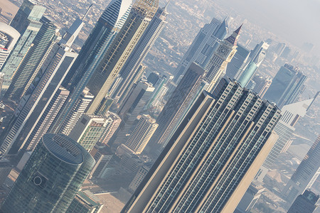公司鸟瞰图摄影照片_迪拜市中心摩天大楼的鸟瞰图。