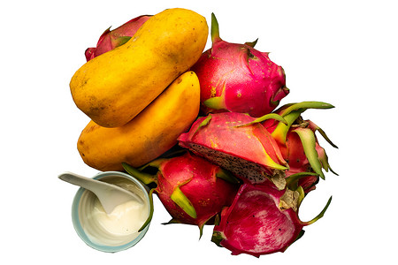 木瓜、火龙果和酸奶的健康酶有助于维持健康的排便。