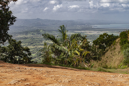 多米尼加共和国的 Montaña Redonda 景观 6