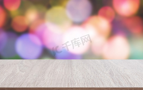 木头颜色背景背景摄影照片_背景模糊的木头桌面