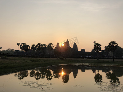 柬埔寨吴哥窟的日出