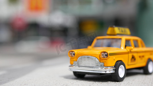 黄色空置迷你出租车关闭，哈蒙角，拉斯维加斯，美国。