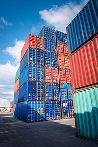 海港集装箱货船进出口、集装箱物流业货物运输。