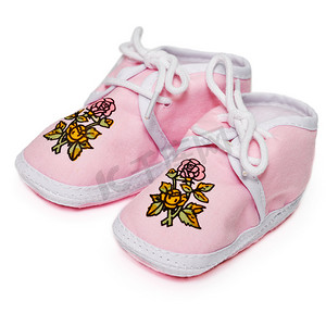 带花朵的淡粉色短靴