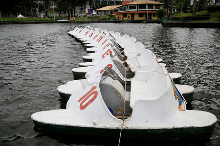 脚踏摄影照片_lago do itororo 的脚踏船