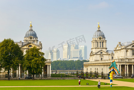 格林威治大学和金丝雀码头在英国的背景中，英国