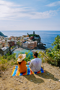 意大利五渔村 Vernazza 风景如画的沿海村庄。