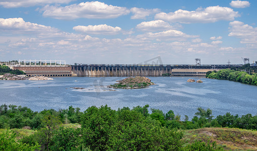 乌克兰扎波罗热的第聂伯河水电站