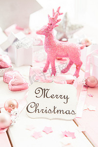 粉色圣诞装饰品