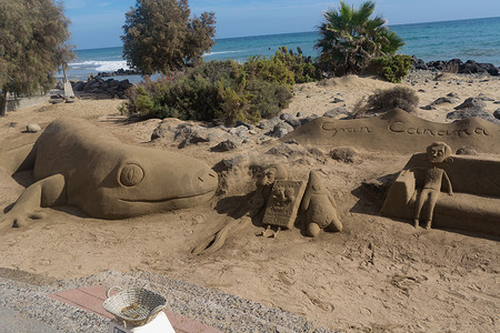 沙雕表情摄影照片_大加那利岛，沙滩上的沙雕