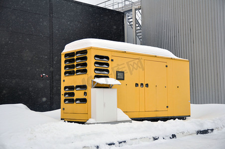 柴油发电机冬季应急供电。