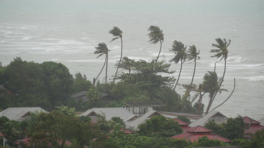 台风卡通摄影照片_帕布台风，海洋海岸，泰国。