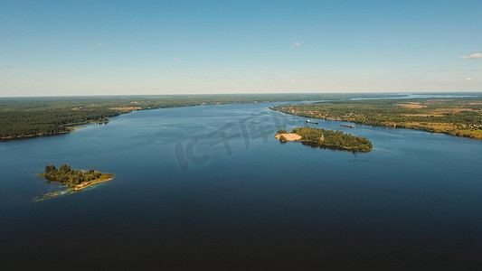 航拍风景视频摄影照片_鸟瞰图。领域的风景，湖。