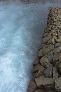 热电厂废水排入河流