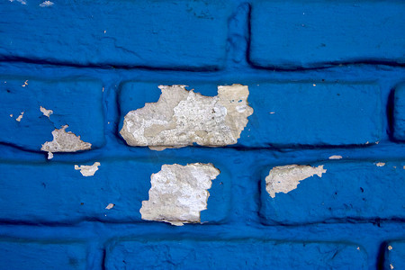 乌拉圭彩色和破碎的蓝色墙壁