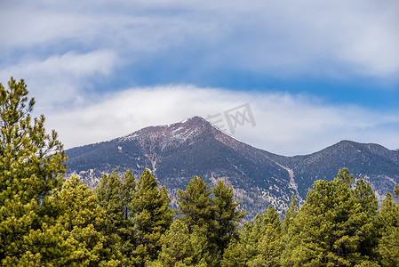 旗杆摄影照片_亚利桑那州最高的汉弗莱斯峰景观