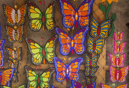 墨西哥市场的蝴蝶装饰