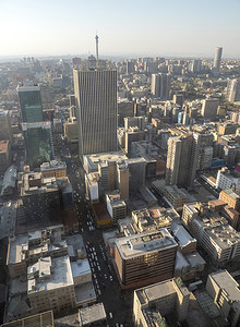 南非约翰内斯堡市中心的高角度视图