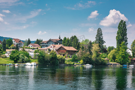 瑞士莱茵河畔施泰因市的城市景观和瑞士乡村文化。
