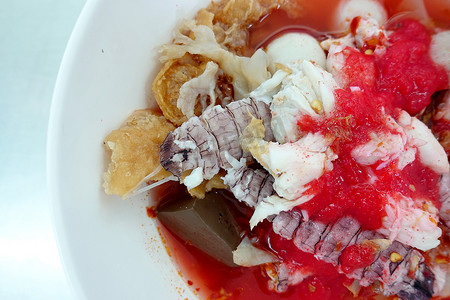 Yentafo 麻辣烫，麻辣，混合海鲜，小龙虾，虾。