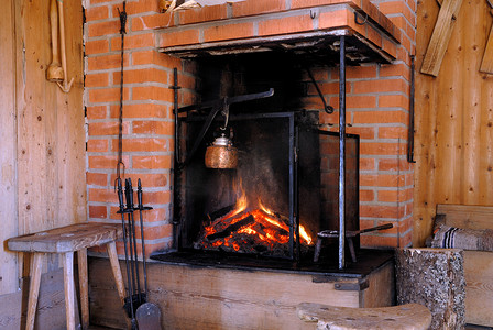 小木屋壁炉