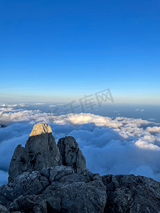 日落时云景对天空的风景 - 图库照片