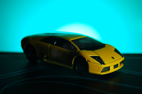 黄色跑车摄影照片_玩具车-兰博基尼蝙蝠-蓝
