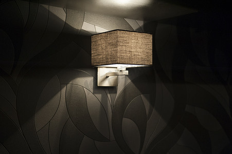 卧室里的现代壁灯