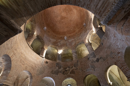意大利曼图亚的圣洛伦索圆形大厅。
