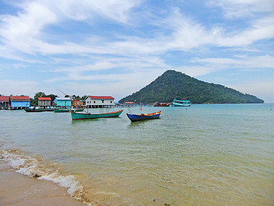 泰国留学摄影照片_“从泰国湾的高龙萨姆隆岛看Koh Kon岛”