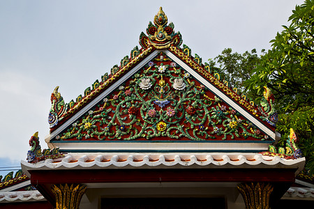 曼谷在寺庙泰国抽象十字颜色屋顶计划