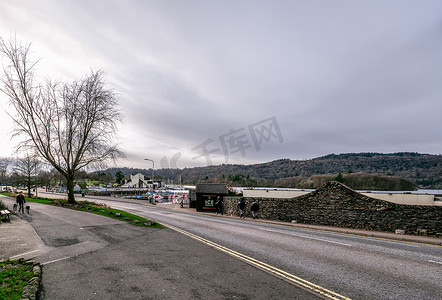 Bowness on Windermere, Cumbria, UK - 2021年2月1日：Covid锁定期间Bowness Bay Lake Windermere的旅游游船