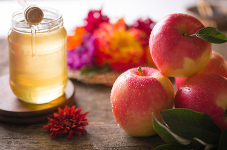 苹果和蜂蜜，犹太新年庆祝活动的传统食品，Rosh Hashana。