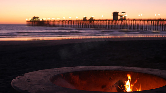 美国加利福尼亚州的篝火坑。