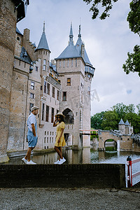 Castle de Haar Utrecht，荷兰德哈尔城堡的景色 Kasteel de Haar 位于荷兰乌得勒支，目前的建筑均建于 1892 年的原始城堡之上