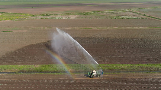 农田灌溉系统。