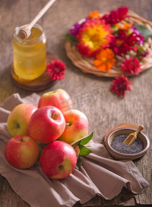 苹果和蜂蜜，犹太新年庆祝活动的传统食品，Rosh Hashana。