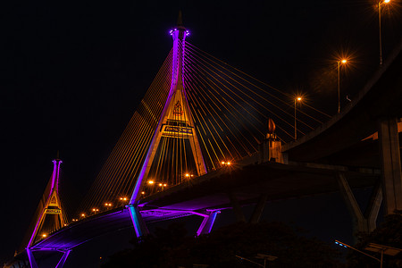 泰国曼谷普密蓬桥夜景