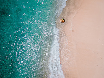 加勒比海的 Playa Kalki 库拉索岛热带岛屿，从空中俯瞰库拉索岛加勒比荷属安的列斯群岛西侧的 Playa Kalki 海滩