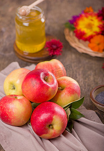 苹果和蜂蜜，犹太新年庆祝活动的传统食品，Rosh Hashana。