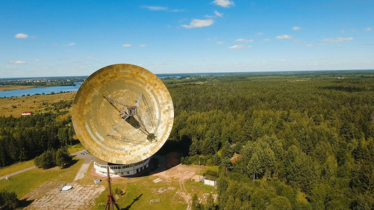 森林中的天文台