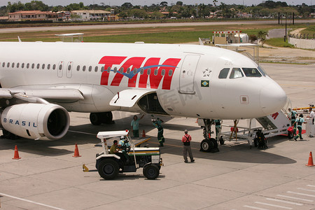 机场贵宾摄影照片_tam 空客 A320 在安全港