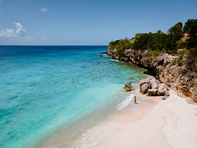 加勒比海的 Playa Kalki 库拉索岛热带岛屿，从空中俯瞰库拉索岛加勒比荷属安的列斯群岛西侧的 Playa Kalki 海滩