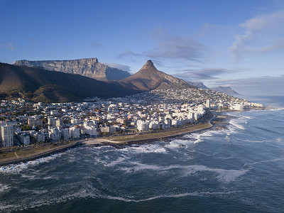 南非开普敦与桌山的鸟瞰图