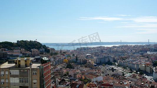 俯瞰葡萄牙首都里斯本